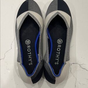Rothy's Navy and Cream Flats
